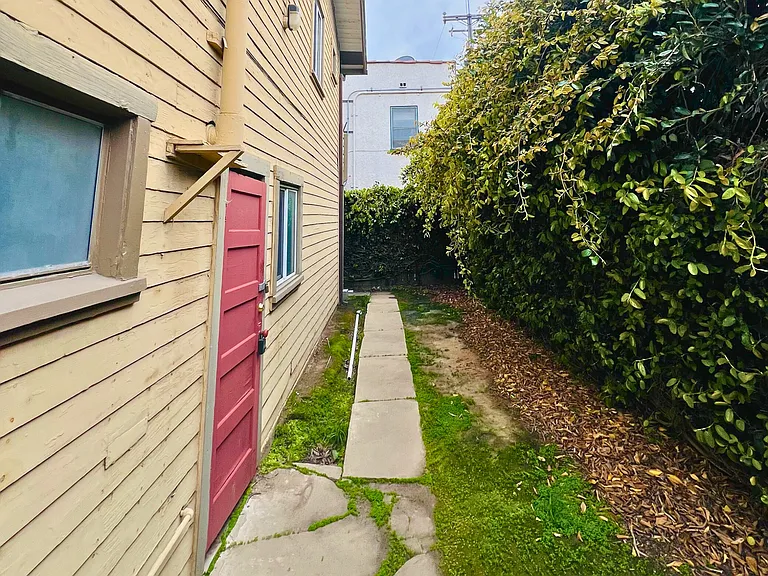 783-789 N Freeman Ave — Photo 6