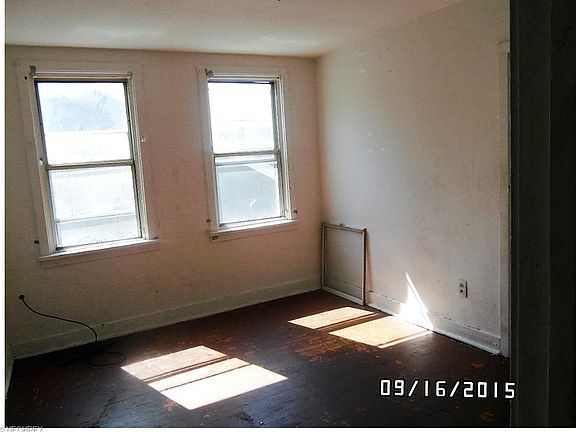 3rd image of 3879 E 144th St