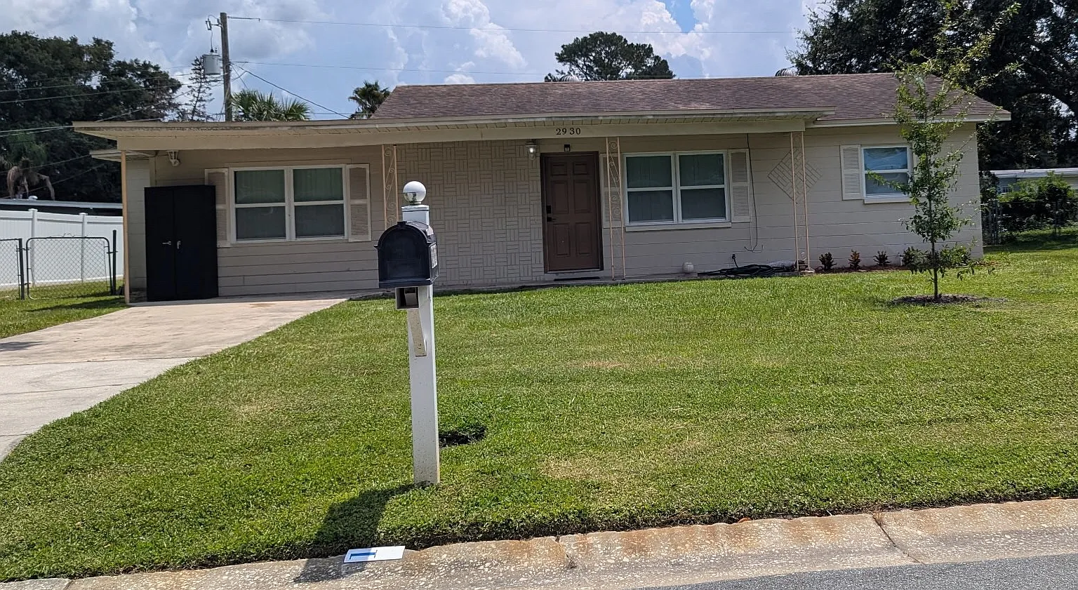 4 bed, 1340 sqft, $1,800 — Photo 1