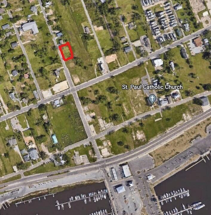 228 & 230 S Market St, Pass Christian, MS 39571 Zillow