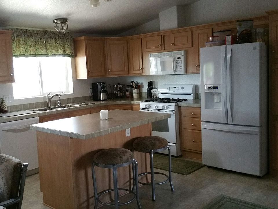 2nd image of 2575 S Willow Ave Space 64
