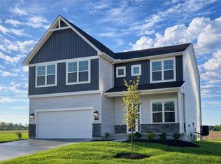 490 Red Maple Ln, Wilmington, OH 45177