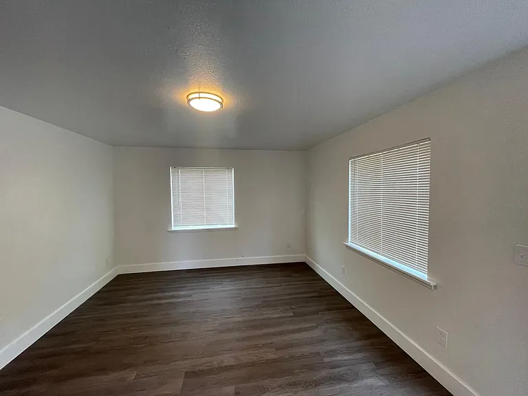 114 N Mill St #2 — Photo 9