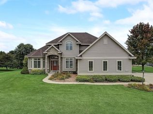 3746 Cardinal Point Trl, Verona, WI 53593