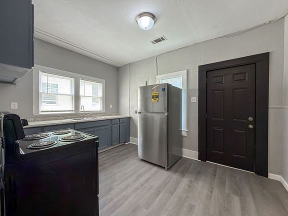 5th image of 908 S 19th St #B