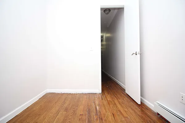 Rented by Nooklyn NYC LLC | media 19