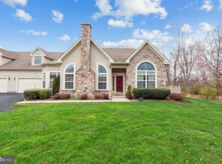 165 Villa Dr #96, Warminster, PA 18974