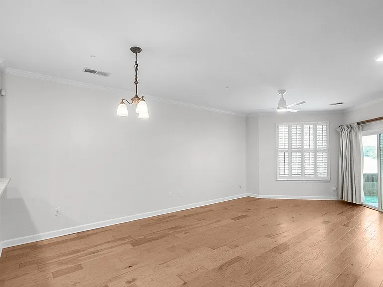 714 Northeast Dr #52 — Photo 32