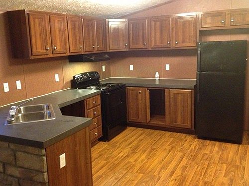 2nd image of 204 Holmes Ln
