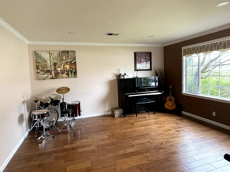 1884 Castro Dr — Photo 8