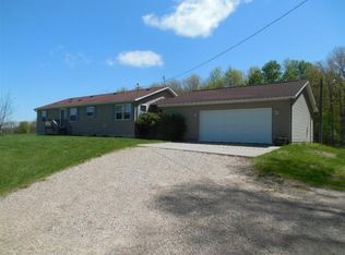 8506 N Masters Rd, Howard City, MI 49329