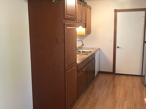 5th image of 1020 Glouchester Hbr #1020