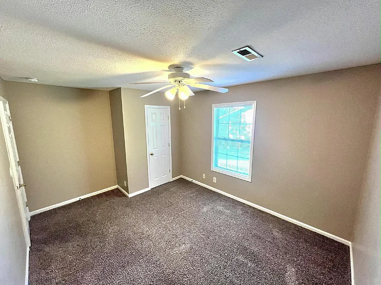 260A Executive Ave — Photo 6