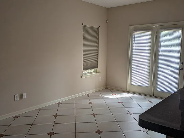108 Blue Spruce Dr — Photo 12
