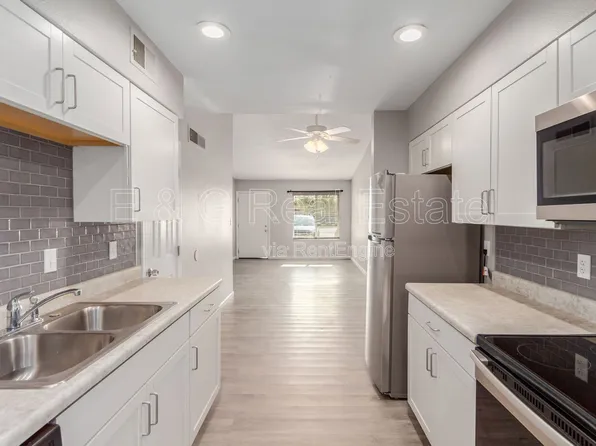 4530 E Camino Cir APT 1, Mesa, AZ 85205