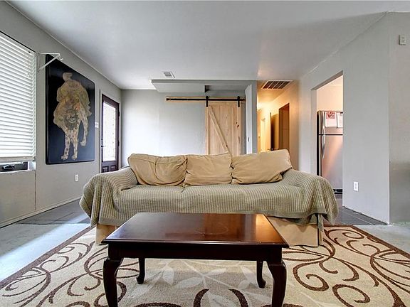 5th image of 612 Worthview Dr