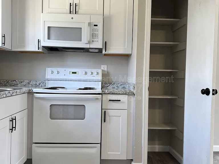 2458 E Willamette Ave — Photo 8