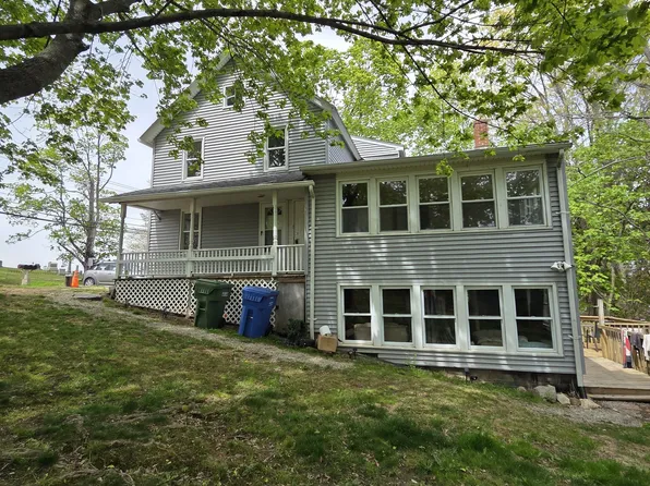 22 Lakeview St Floor 2, East Hampton, CT 06424