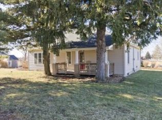 2017 Cross Roads Rd, Decatur, IL 62522