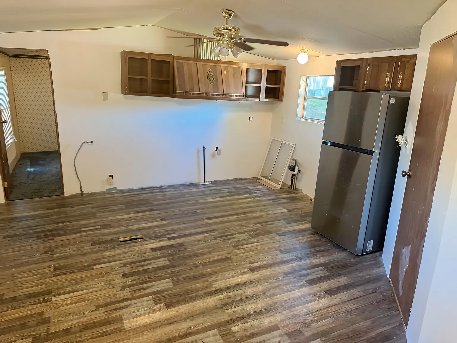 3 bed, 1216 sqft, $385 — Photo 3