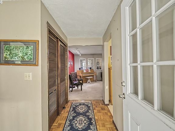 2nd image of 7491 SE La Paz Ave
