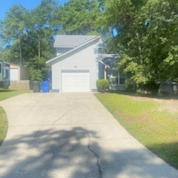404 Bayberry Ct — Photo 1