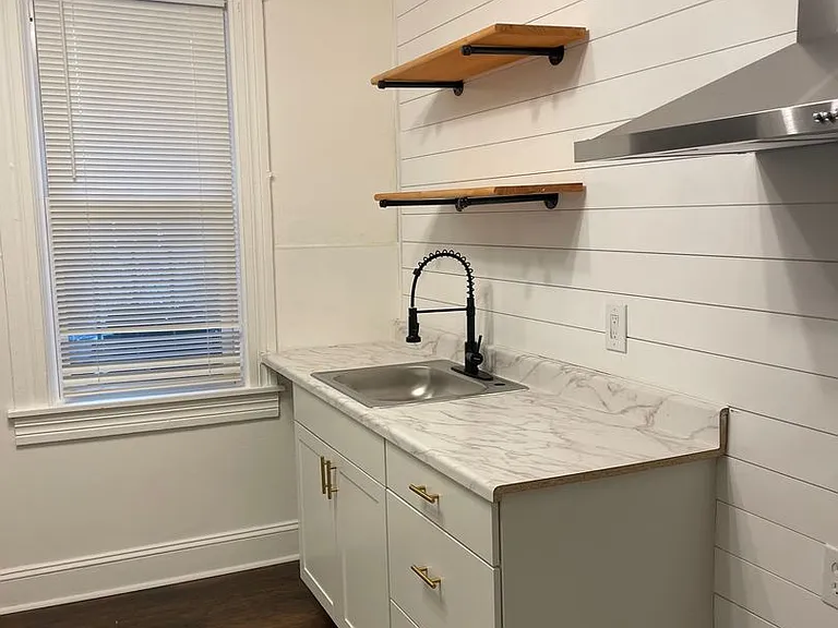 39 Green St — Photo 2