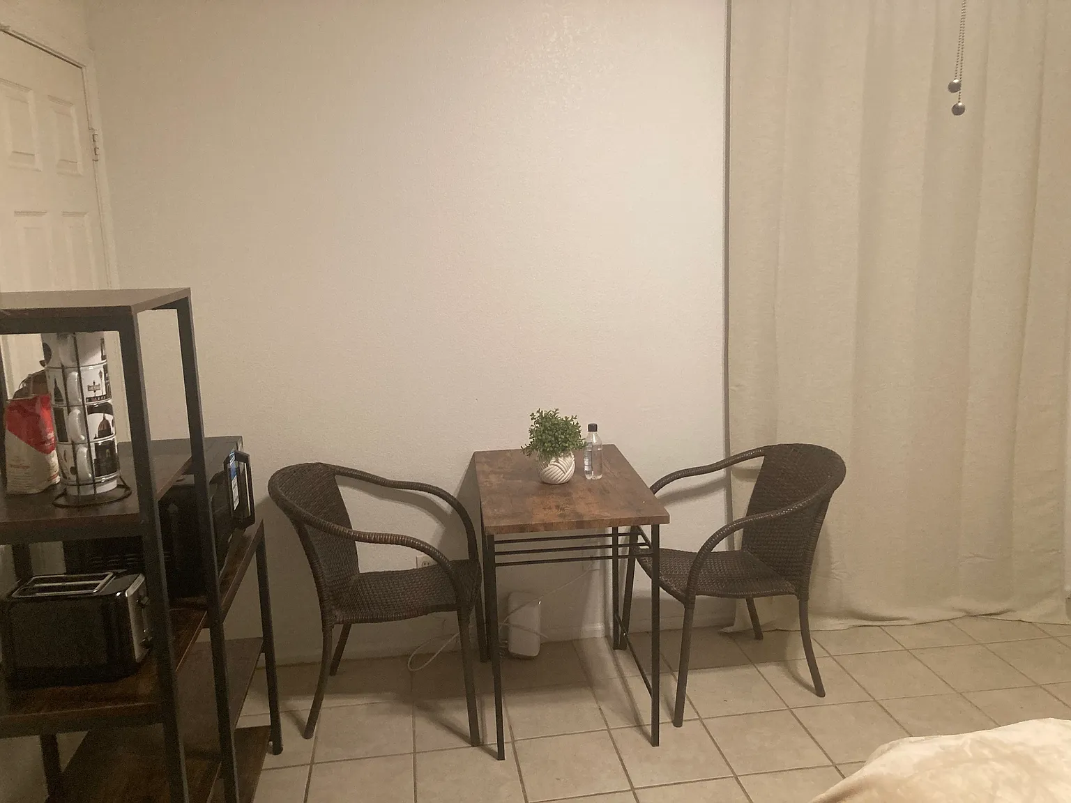 Studio, 350 sqft, $1,000 — Photo 3