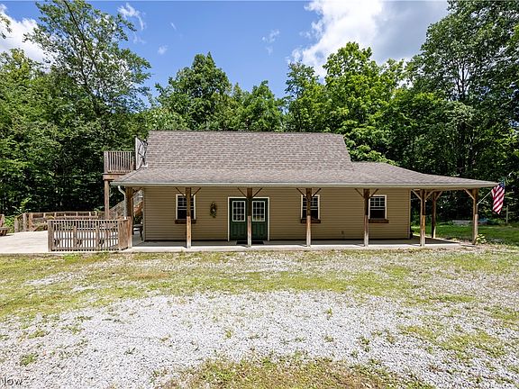 3rd image of 612 Township Road 700