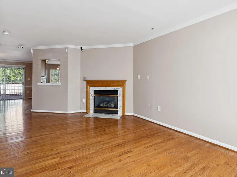 10763 Esprit Pl — Photo 4