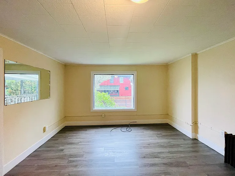 33 Follett St #B — Photo 15