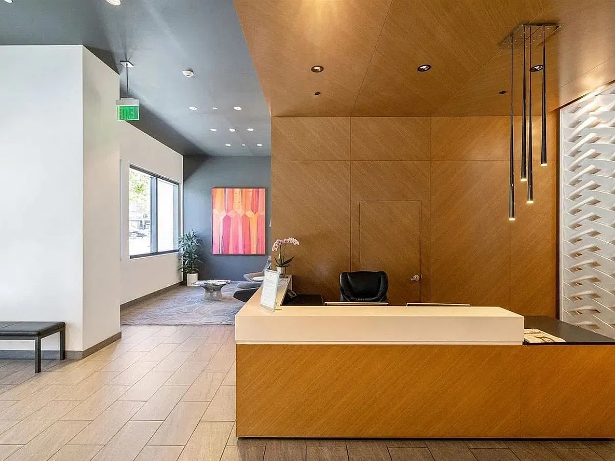 Nob Hill Apartment 1788 Clay St — Photo 2