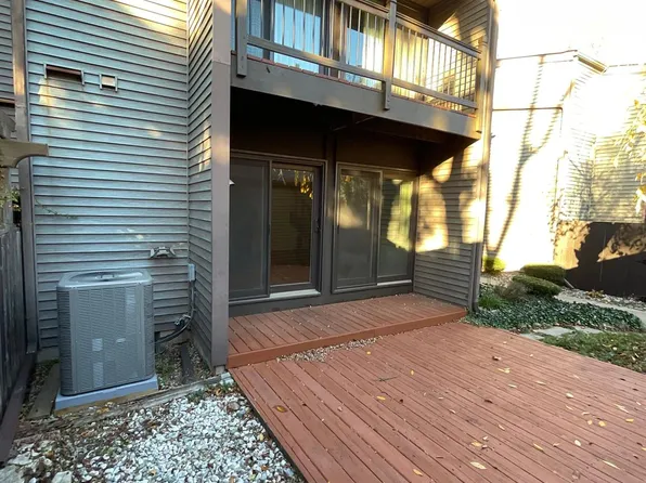 528 W Rockwell St, Fenton, MI 48430