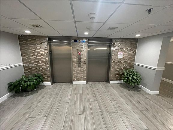 3rd image of 901 Hillcrest Dr APT 409
