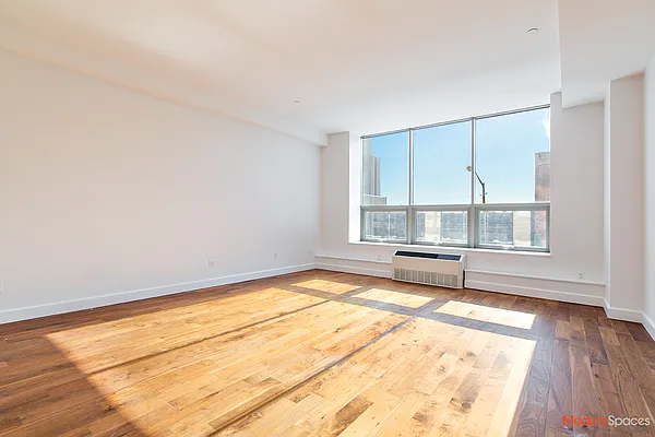Sold by Modern Spaces | media 6