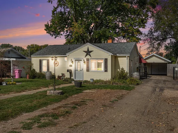 2021 Lewis Dr, Niles, MI 49120