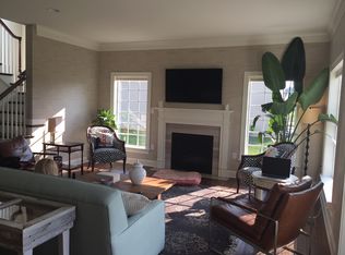 691 Warminster Ln, Lititz, PA 17543