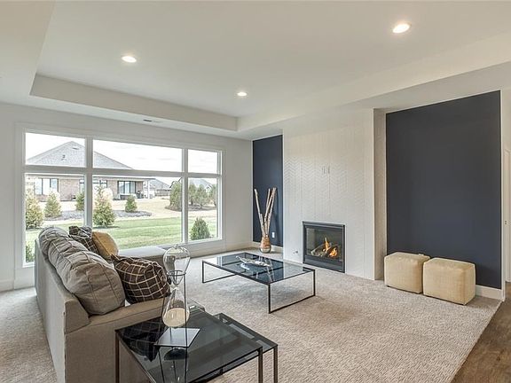 2nd image of 1512 Abbey Park Pl