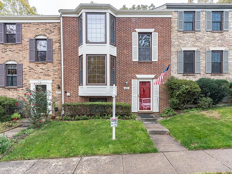 6031 Clerkenwell Ct — Photo 1