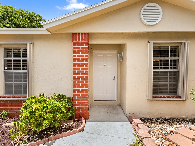 13945 Langley Pl — Photo 15