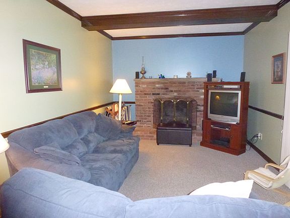 2nd image of 26568 Waterbury Cir
