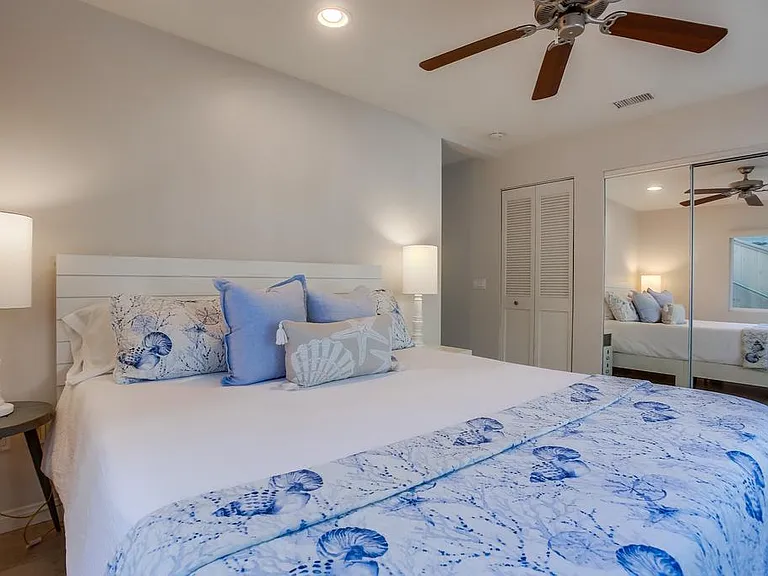 819 Ostend Ct — Photo 13
