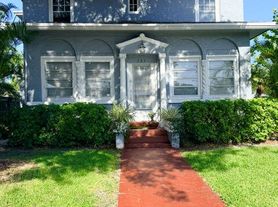 301 S Palmway, Lake Worth, FL