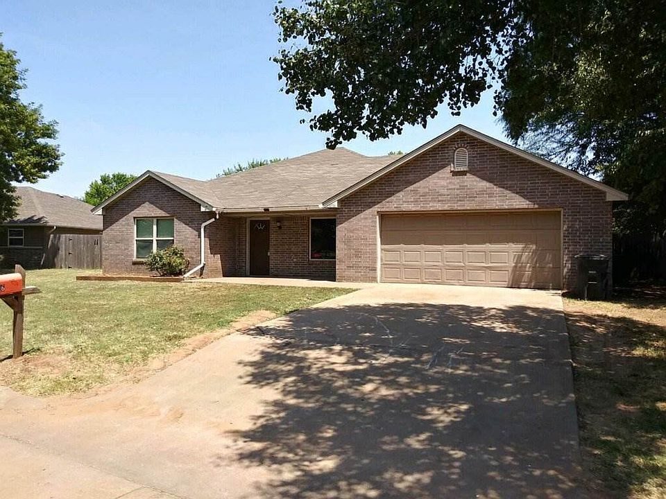 1st image of 3016 Hillcrest Dr