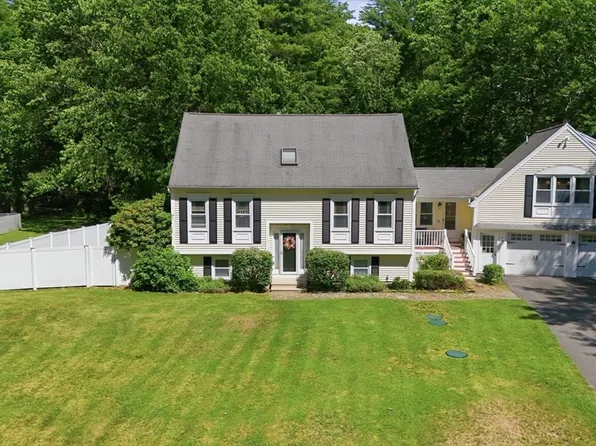 16 Fairview Farm Rd, Haverhill, MA 01832