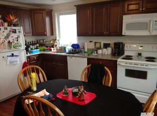 146 S Country Rd APT C, Bellport, NY 11713