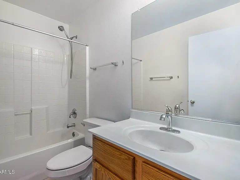 1525 W Burgess Ln — Photo 19