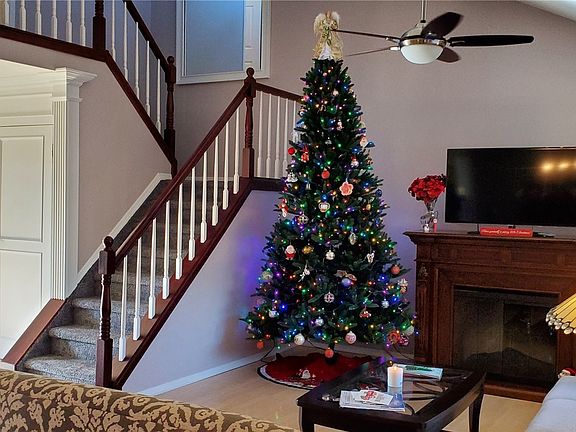3rd image of 184 Scarlett Dr #184