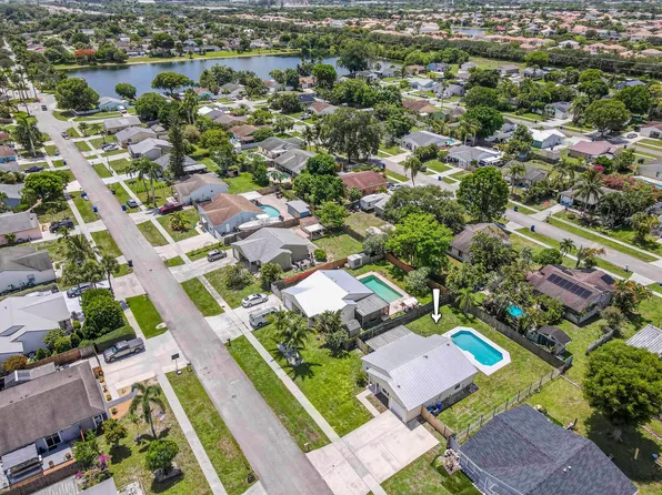 10656 Bobbie Lane, Royal Palm Beach, FL 33411