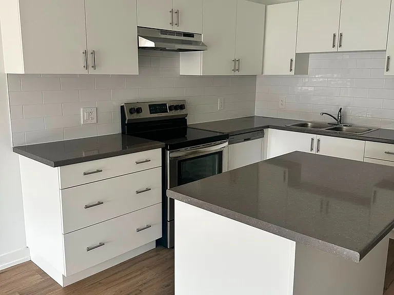 245 Dain Ave — Photo 8